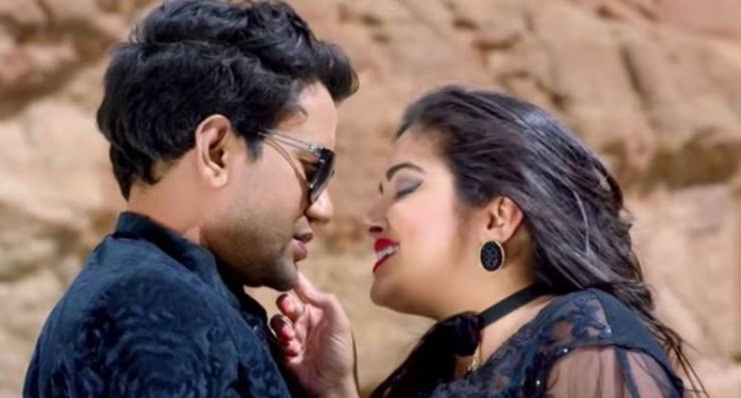 Nirahua and Amrapali Dubey's Magical Romance in Aawa Likh Di Jinigia Tohre Naam Goes Viral Again