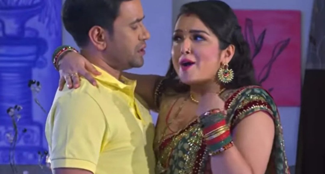 Betwa Tohar Gor Hoi Ho Trends Again Amrapali and Nirahua’s Chemistry Wins Hearts