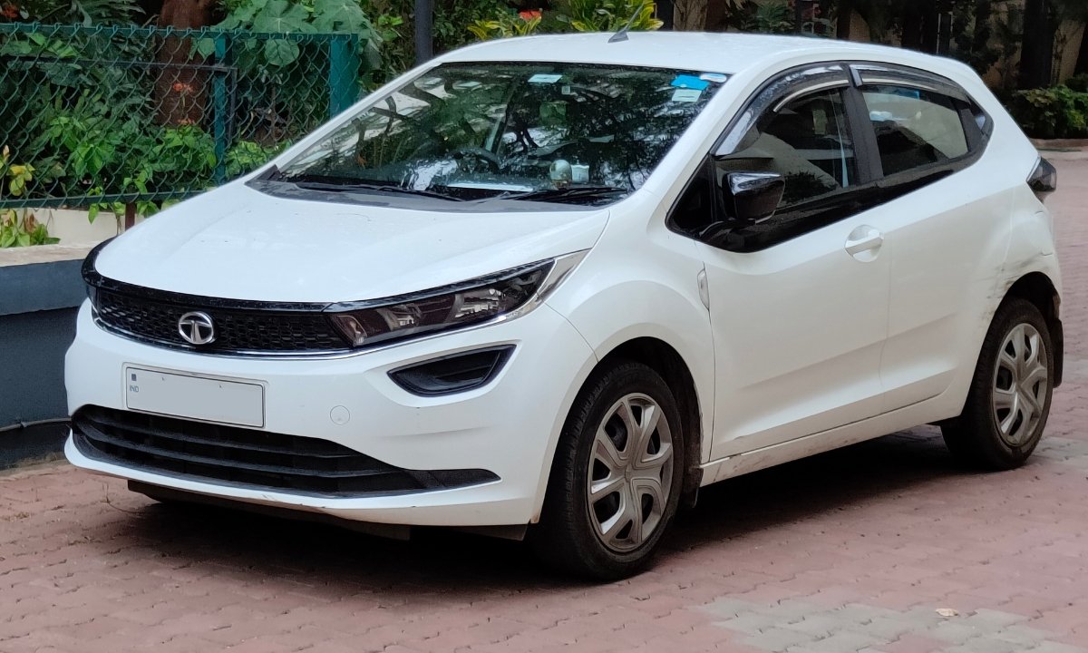 Tata Altroz A Perfect Blend of Style, Safety, and Trust