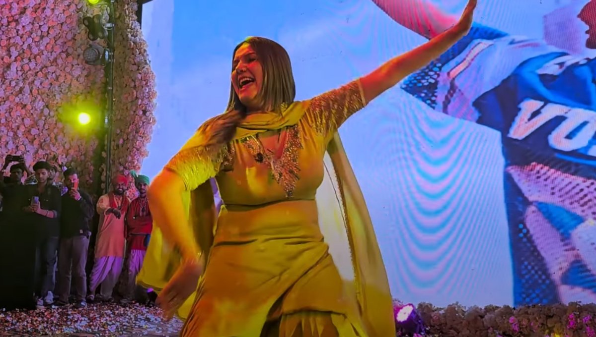 Haryanvi Song: Sapna Choudhary Electrifying Dance on Chhaliya Breaks All Records