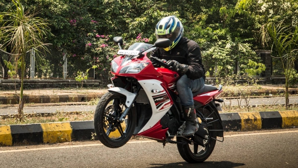 Yamaha R15S