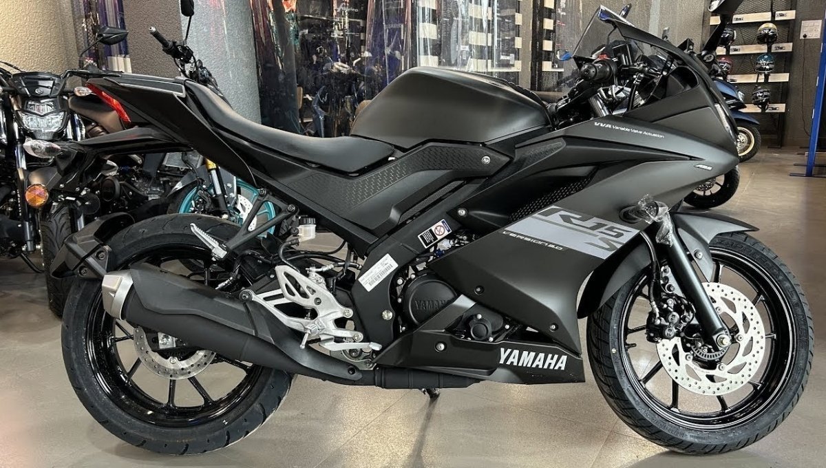 Yamaha R15S