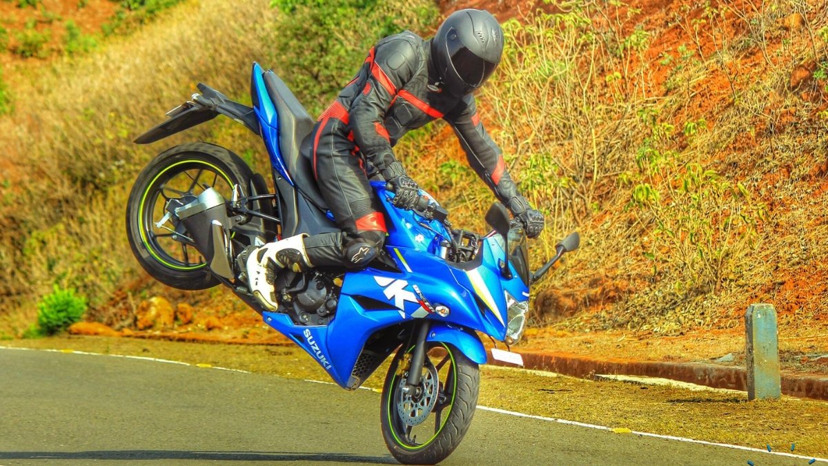 Suzuki Gixxer SF