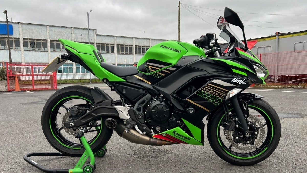 Kawasaki Ninja 650 KRT