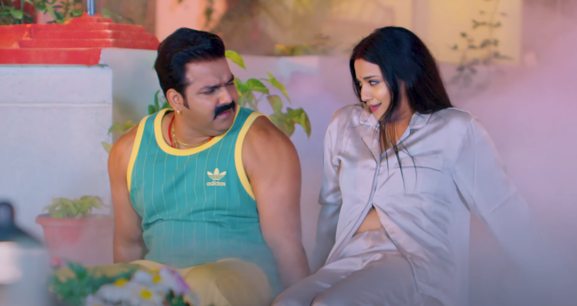 Bhojpuri Song: Pawan Singh Romantic Track Piya Chhod Dihi Na Crosses 113 Million Views