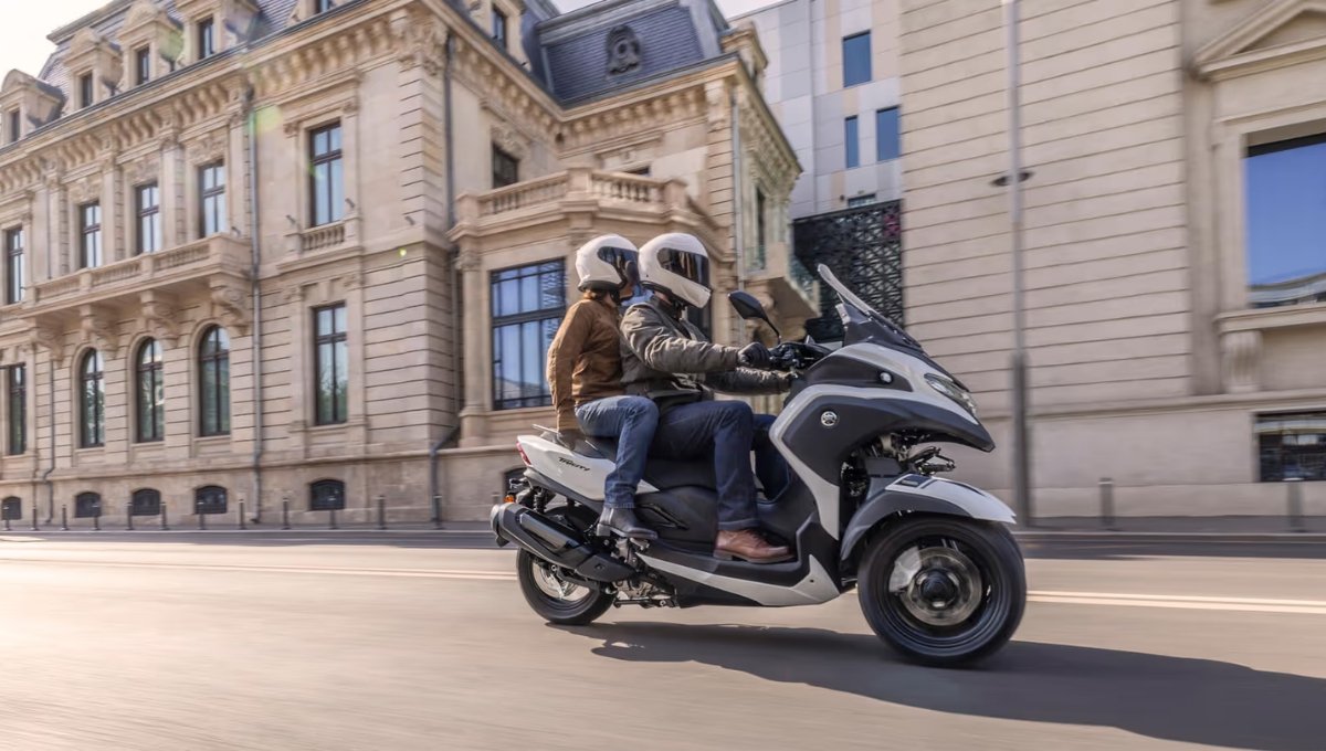 Yamaha Airbag Scooter