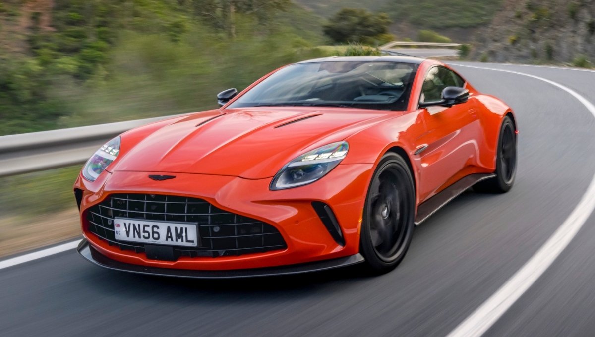  Aston Martin Vantage