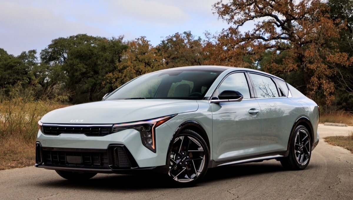 Kia K4