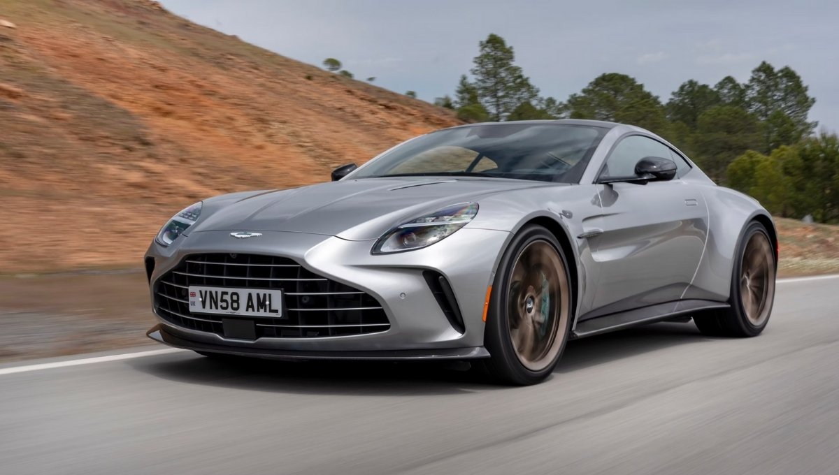  Aston Martin Vantage