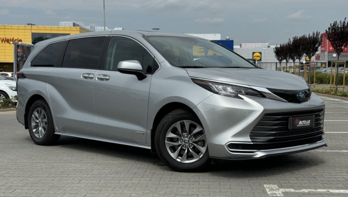 Toyota Sienna Hybrid