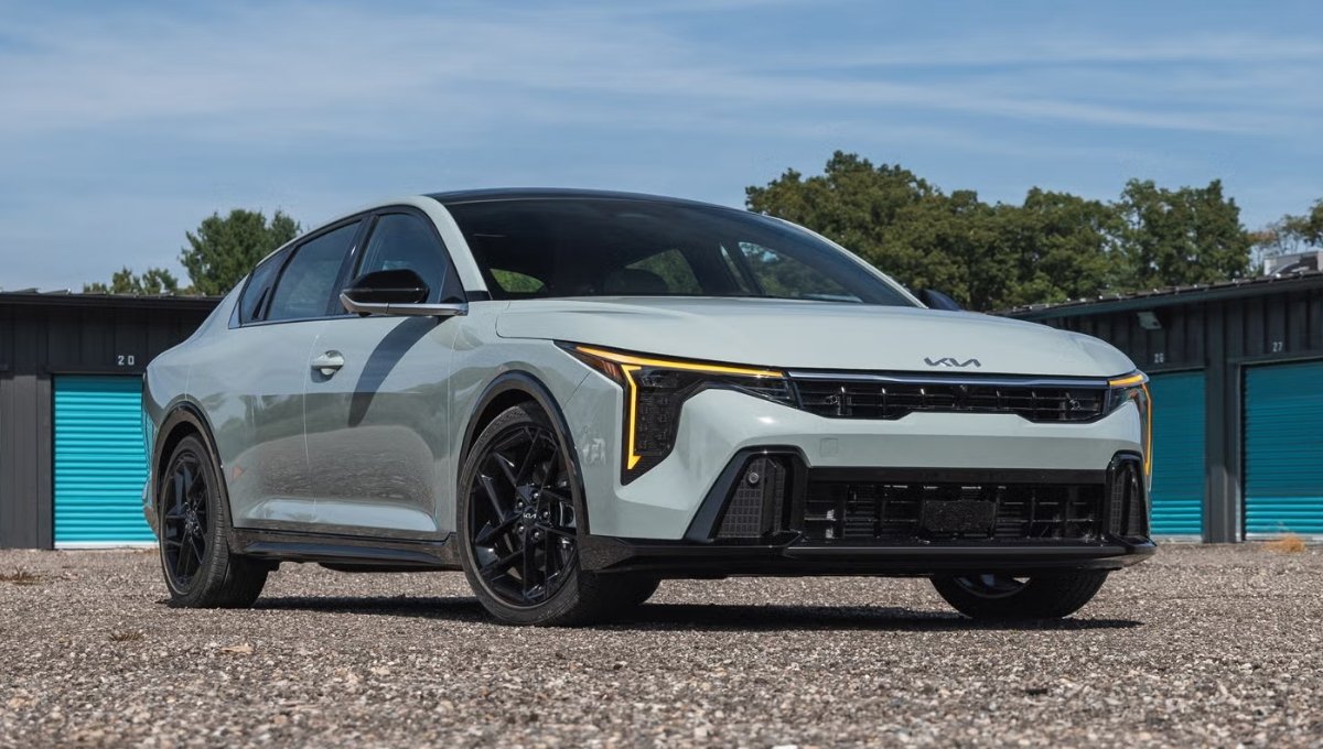 Kia K4