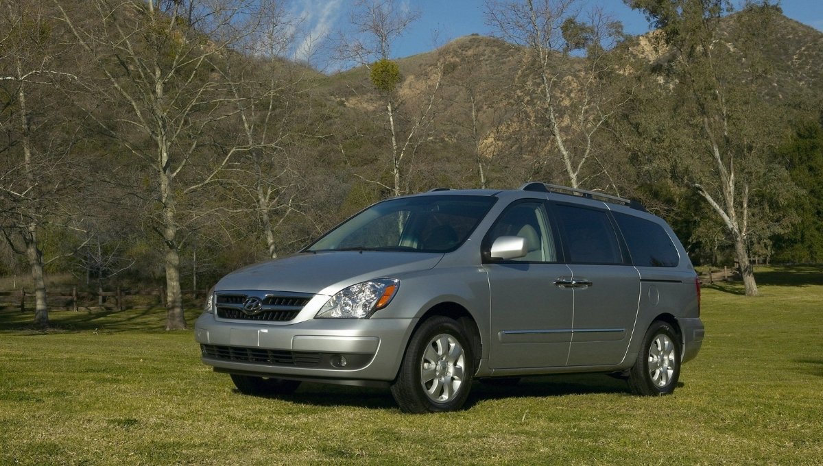 Hyundai Entourage
