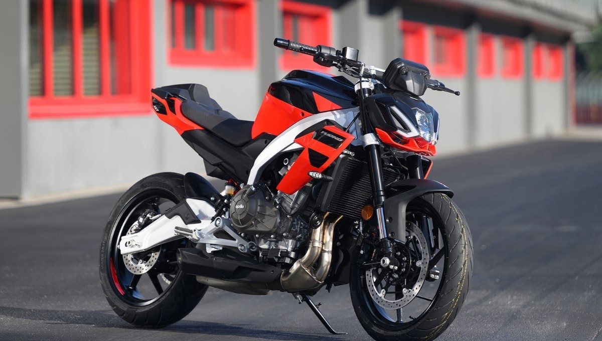 Aprilia Tuono 457