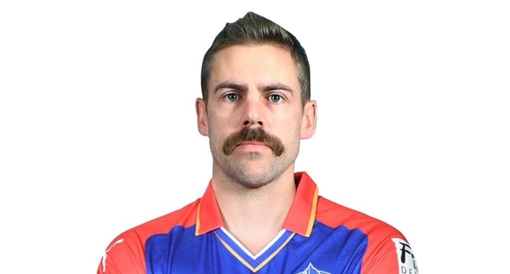 IPL 2025 मेगा ऑक्शन से पहले दिल्ली कैपिटल्स को इन 3 खिलाड़ियों को रिटेन करना चाहिए, Rishabh Pant पर नजर