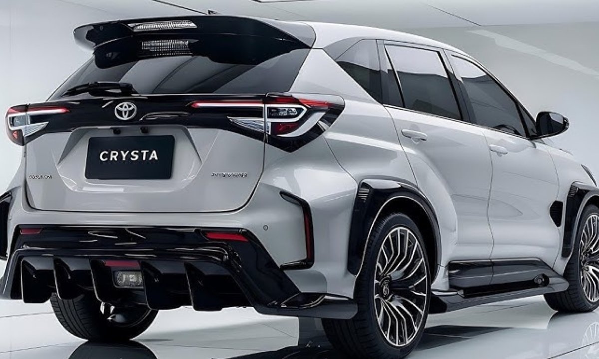 New Toyota Innova Crysta 2025: शानदार लुक, दमदार फीचर्स और बेहतरीन परफॉर्मेंस