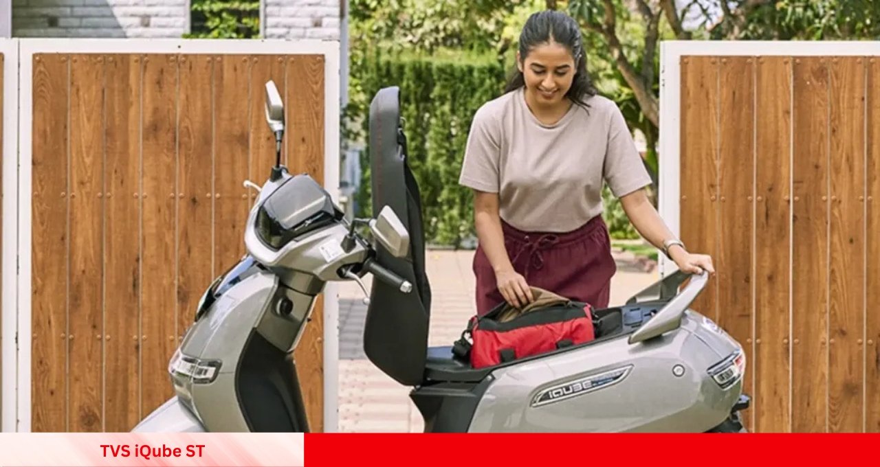 सिर्फ ₹21,000 में घर लाएं 150KM रेंज वाली TVS iQube ST इलेक्ट्रिक स्कूटर जब बजट हो कम फिर भी सपनों की सवारी हो दमदार