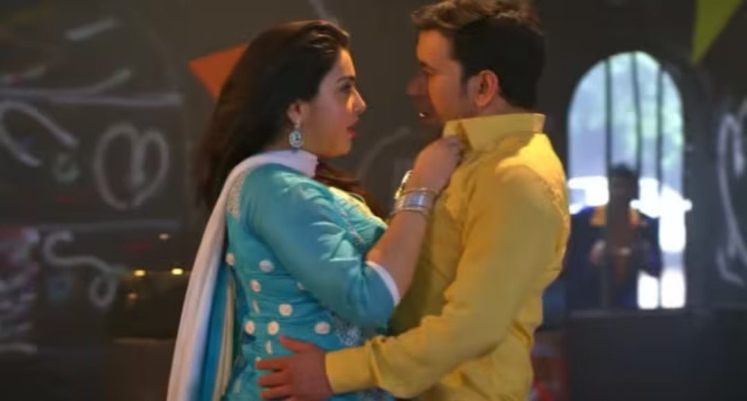 Amrapli और Nirahua की सुपरहॉट केमिस्ट्री देख फैंस हुए क्रेजी वीडियो वायरल