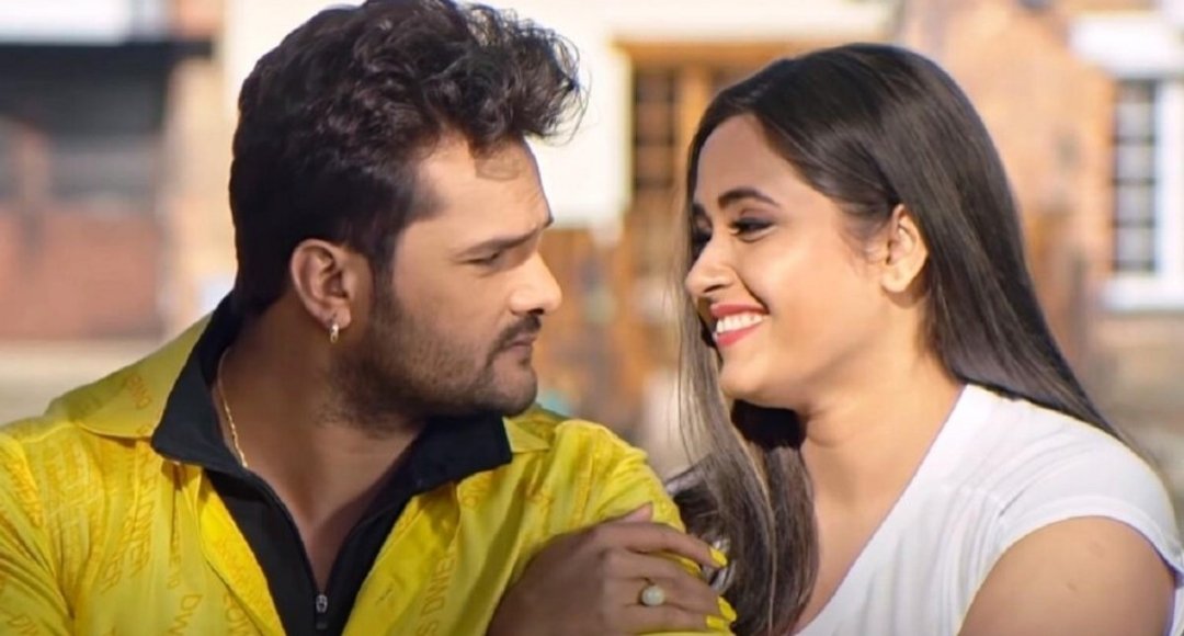 Khesari Lal Yadav और Kajal Raghwani का हिट गाना Takiya Ke Side Kara यूट्यूब पर मचा रहा है धमाल