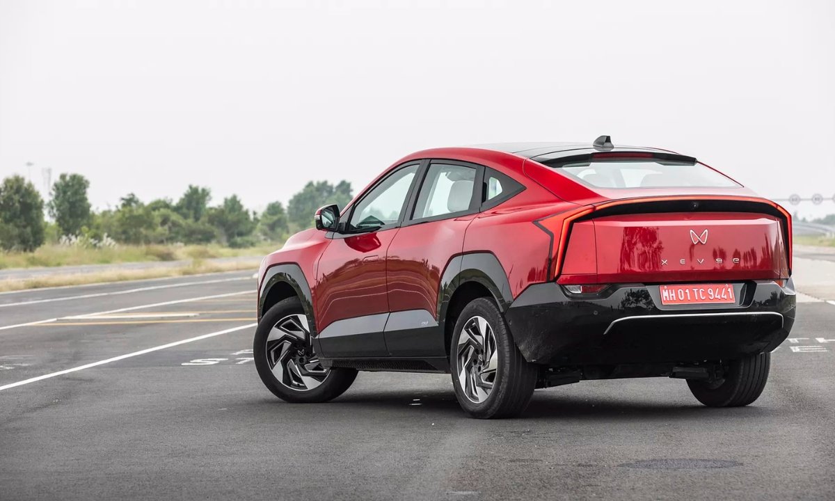 Mahindra XEV 9e: सिर्फ 5 लाख में घर लाएं 656KM रेंज वाली इलेक्ट्रिक कार
