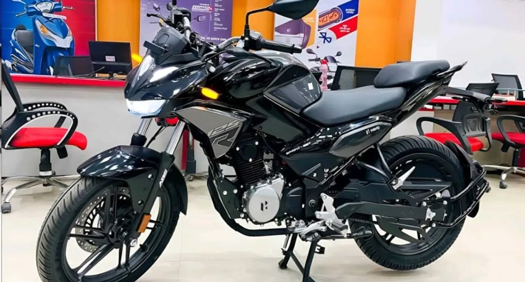  TVS और Hero को टक्कर देने आ गई Honda Hornet 2.0 दमदार लुक और शानदार माइलेज के साथ 