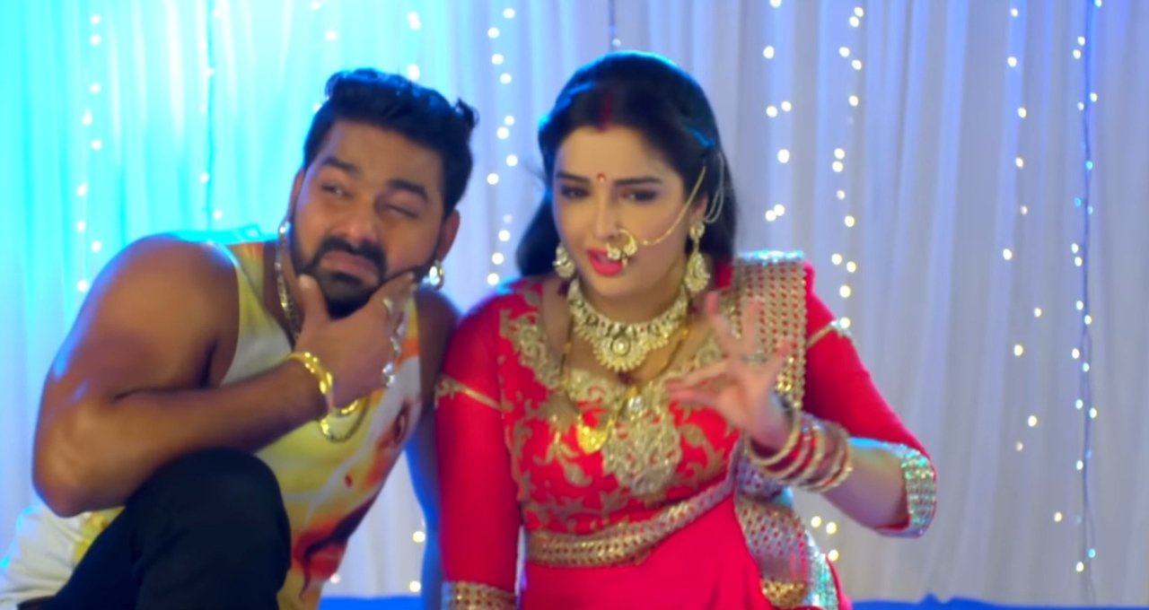 Pawan Singh और Amrapli के रोमांस ने मचाया धमाल, 600 मिलियन से ज्यादा बार देखा जा चुका ये वीडियो