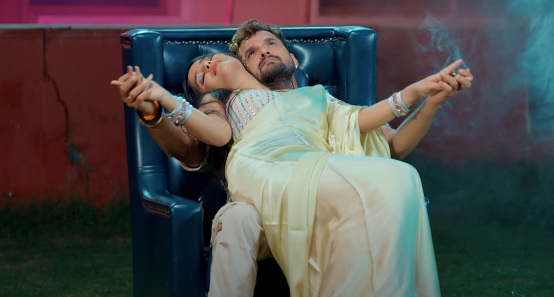 Khesari Lal और Kanishka की जोड़ी ने मचाया तहलका साड़ी के प्लेट ने इंटरनेट पर लगाई आग