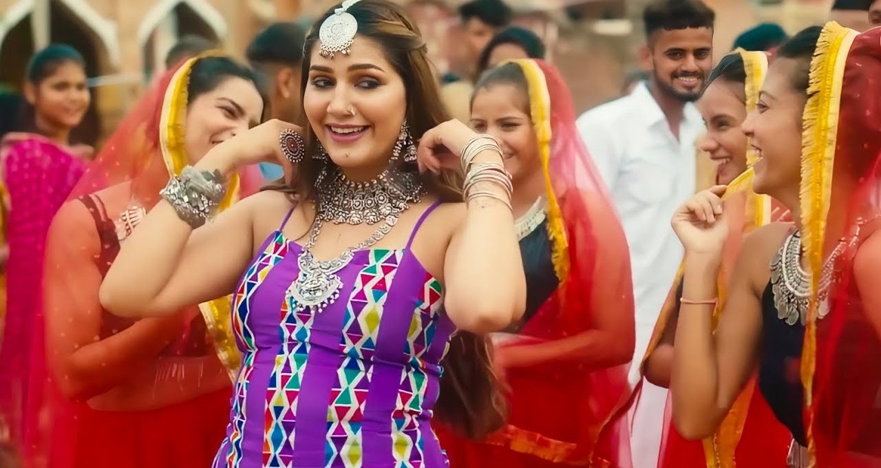 Sapna Choudhary का 'बिजली' गाने पर धमाकेदार डांस – फिर मचाया तहलका