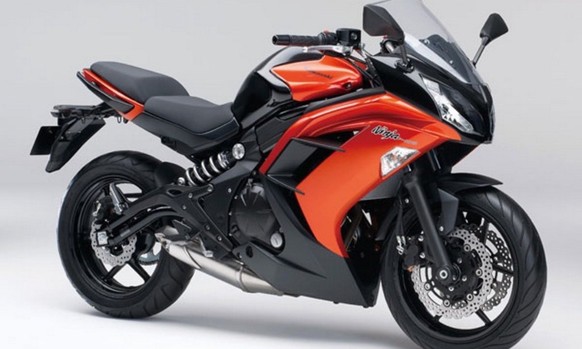 Kawasaki Ninja 400, रफ्तार, दमदार पावर और स्टाइल का बेजोड़ संगम