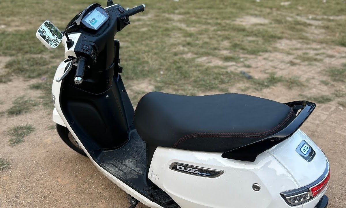 TVS iQube, शानदार इलेक्ट्रिक स्कूटर जो भविष्य को गले लगाता है