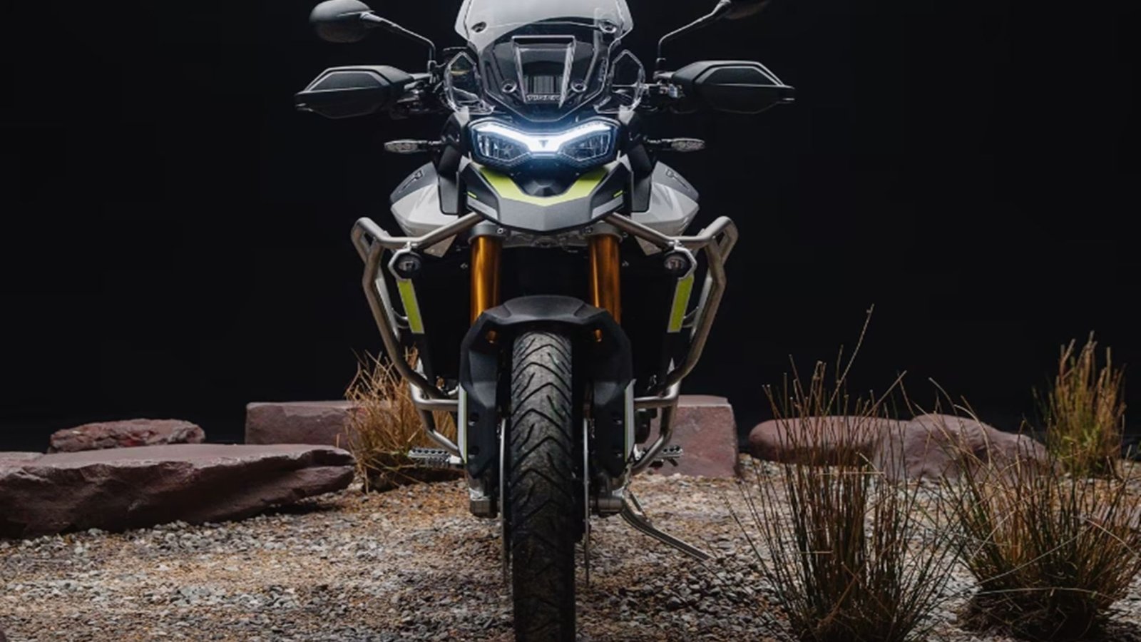 Triumph Tiger 900: एडवेंचर और स्टाइल का बेजोड़ संगम