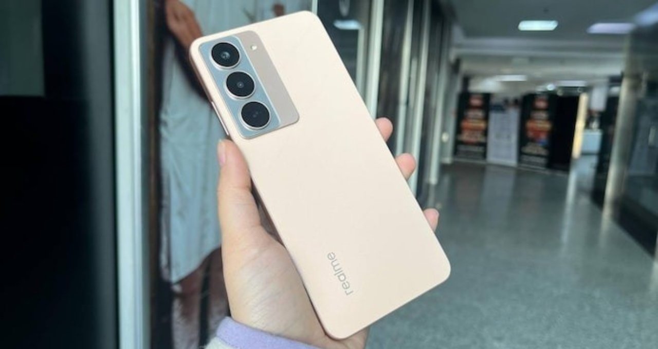 Realme P3x दमदार बैटरी और शानदार फीचर्स वाला स्मार्टफोन