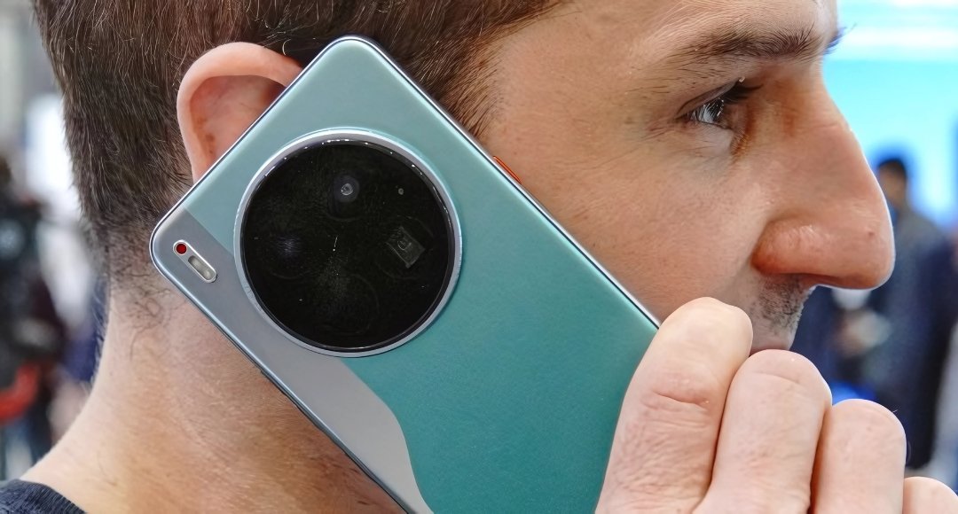 Tecno Camon 40 Premier दमदार कैमरा और शानदार फीचर्स वाला स्मार्टफोन