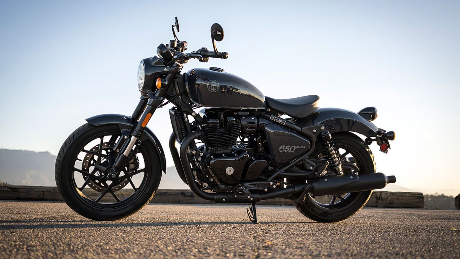 Royal Enfield Shotgun 650: दमदार लुक और बेहतरीन परफॉर्मेंस का संगम