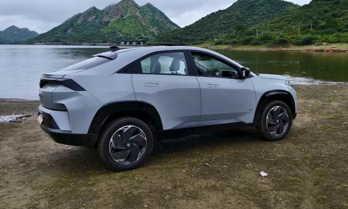 Tata Curvv, एक शानदार एसयूवी जो स्टाइल और पावर का अनूठा संगम है