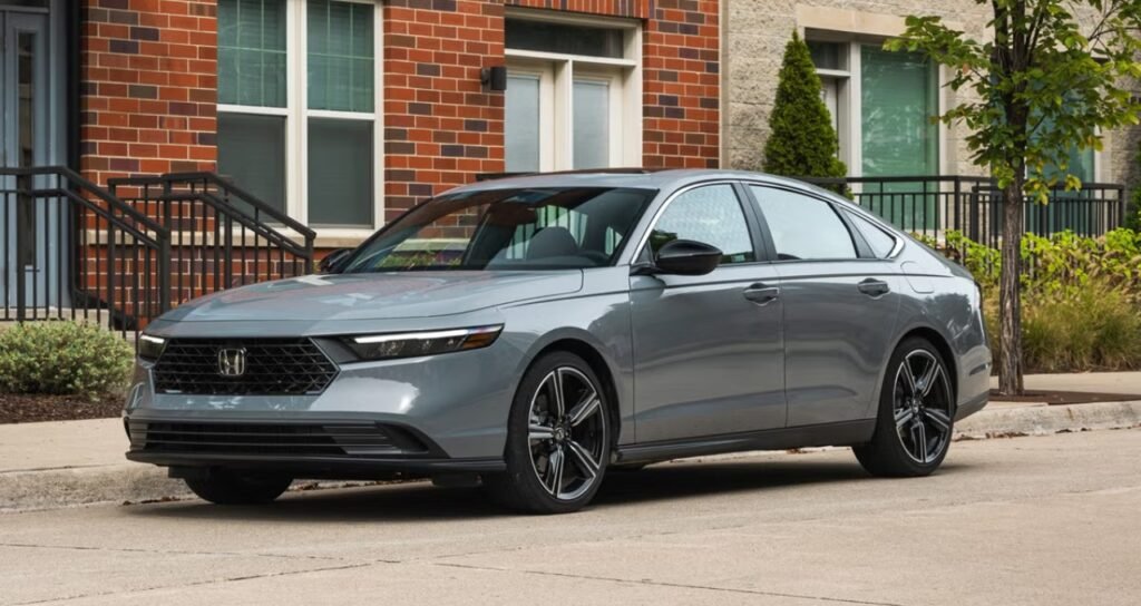 Honda Accord 2025 एक नई शुरुआत, जो स्टाइल, प्रदर्शन और तकनीक का संगम है