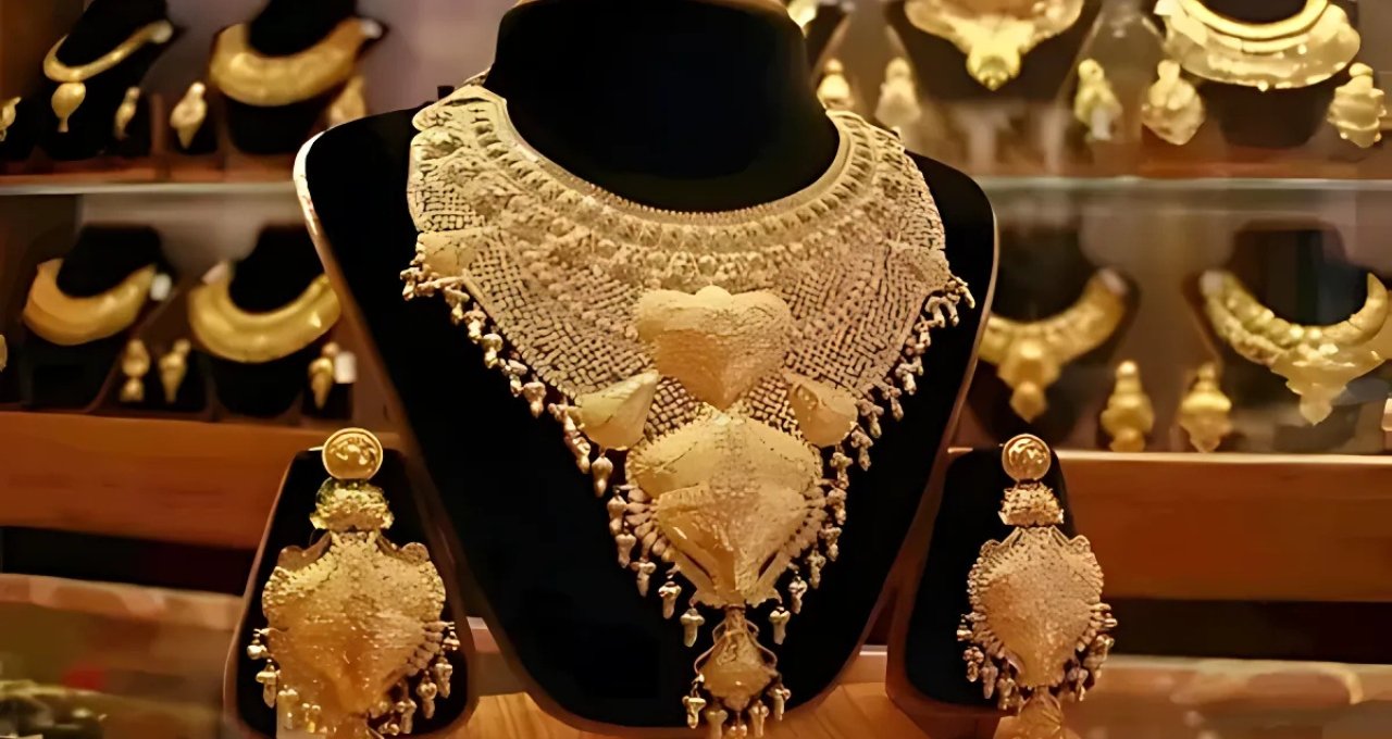 Gold Price Today: सोने की चमक पर छाया 40% गिरावट का साया, क्या अब भी भरोसा करना सही है