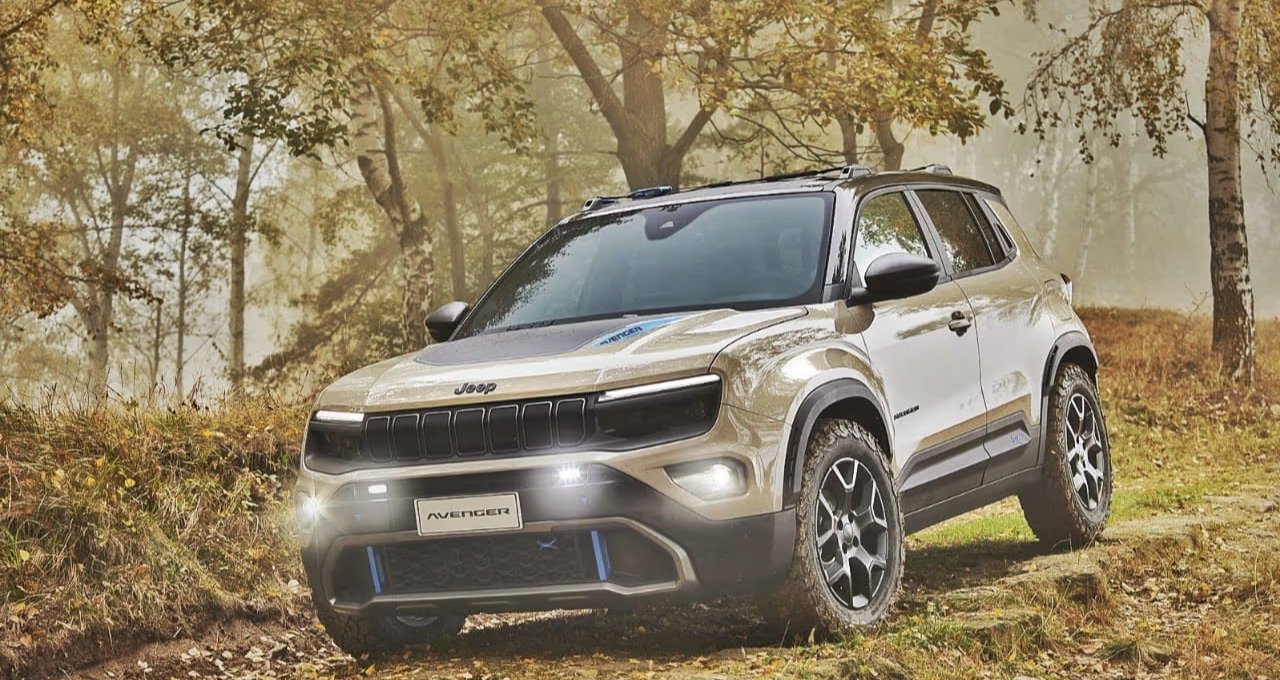 Jeep Avenger इलेक्ट्रिक दुनिया की नई रानी, जो दिल भी जीतती है और सड़कों पर राज भी करती है