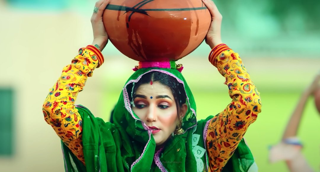 Haryanvi Song: Sapna Choudhary और Akash Khatri की केमिस्ट्री ने जीता दिल देखें पानी छलके