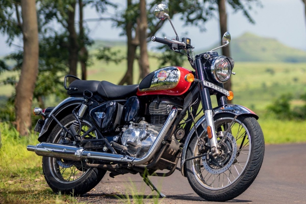Royal Enfield Classic 350: हर दिल की धड़कन बनी ये शानदार बाइक