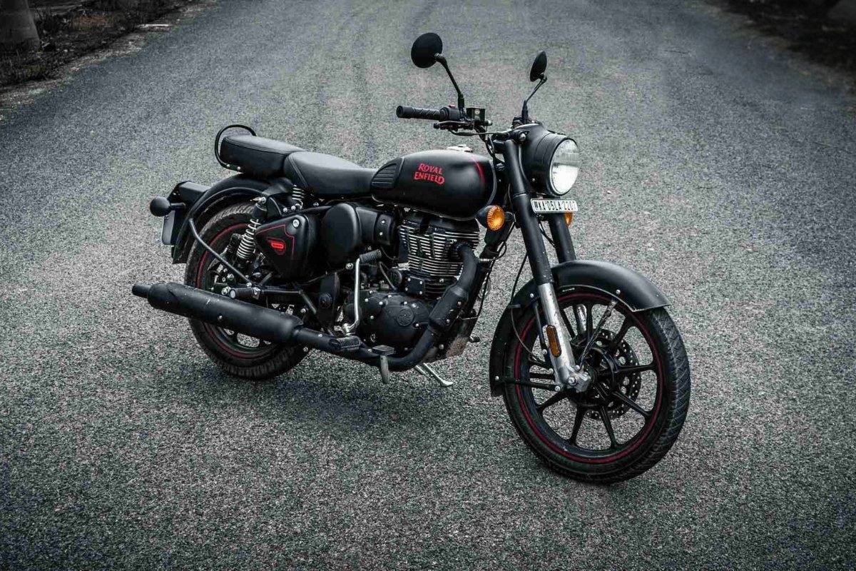 Royal Enfield Classic 350: हर दिल की धड़कन बनी ये शानदार बाइक