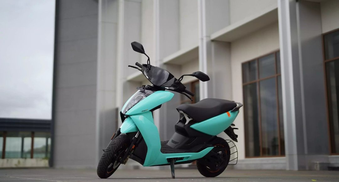 Ather 450X दमदार स्पीड स्टाइलिश लुक और स्मार्ट टेक्नोलॉजी