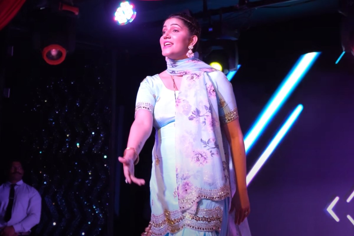 Haryanvi Song: Sapna Choudhary के धमाकेदार डांस ने मचाया तहलका ‘बालम’ पर झूम उठा हरियाणा