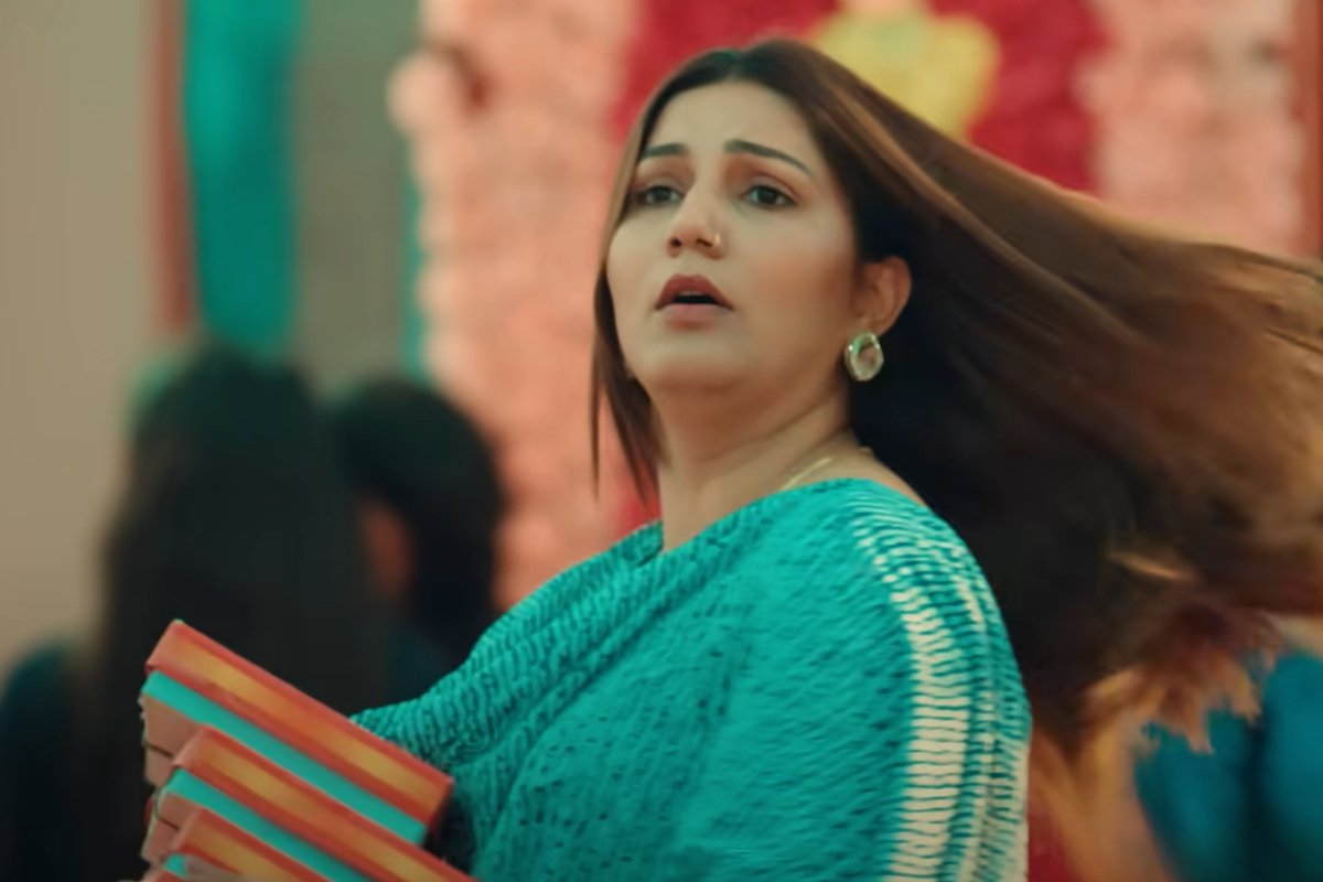 Haryanvi Song: जब Sapna Choudhary चली हलवे हलवे हर दिल को छू लेने वाला गाना