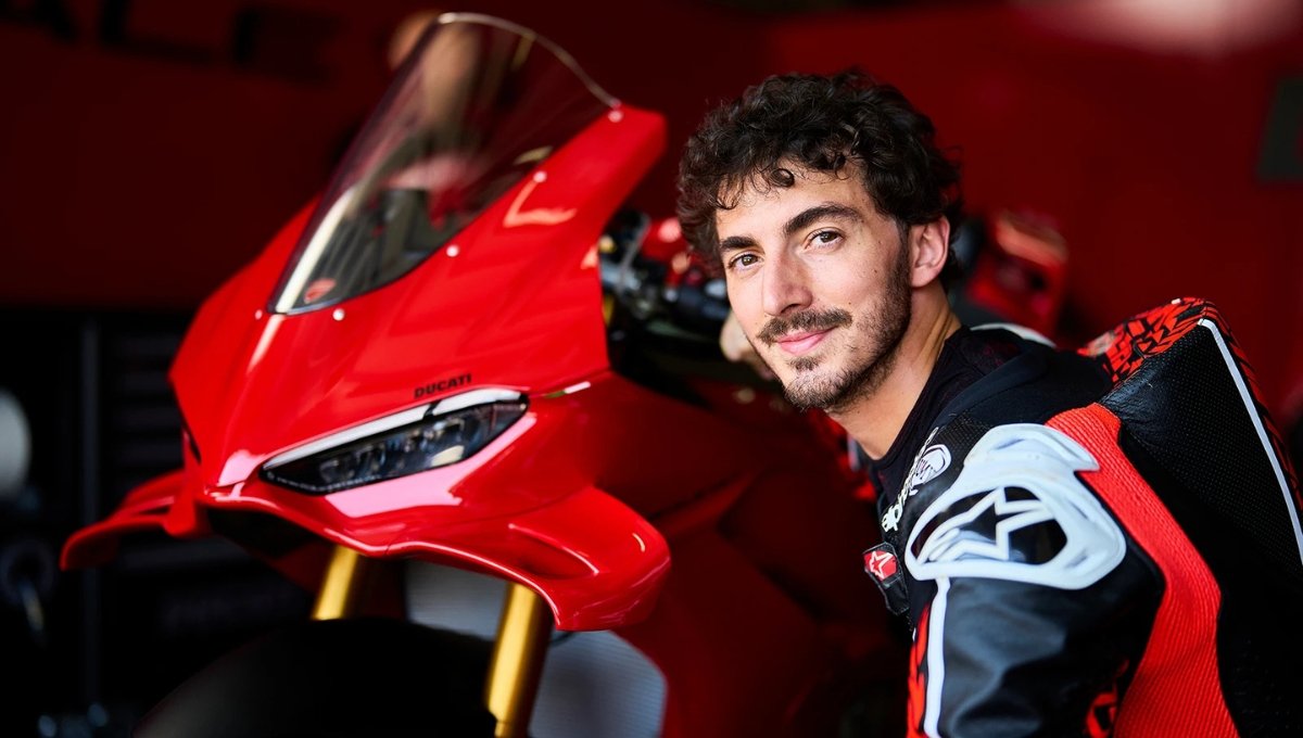 Ducati Panigale V4: ₹27.41 लाख की सुपरबाइक जो बनाए हर राइड को रेसट्रैक जैसा