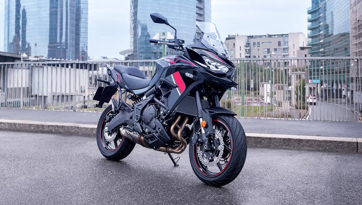 Kawasaki Versys 650: जब हर सफर बने यादगार, कीमत ₹7.77 लाख में मिले एडवेंचर का मज़ा