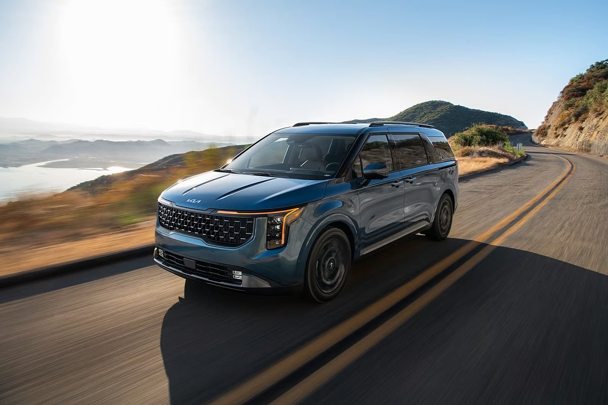 Kia Carnival: आपके सफर को बनाए और भी शानदार और आरामदायक