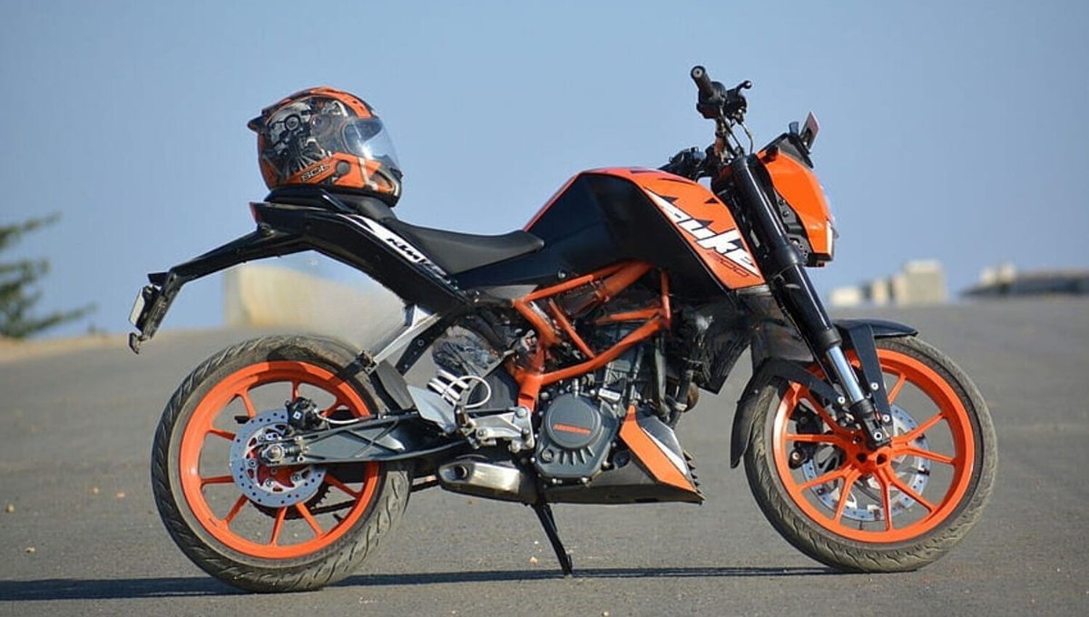  KTM Duke 200: सिर्फ ₹2 लाख में दमदार स्टाइल, रफ्तार और सेफ्टी का परफेक्ट कॉम्बो!