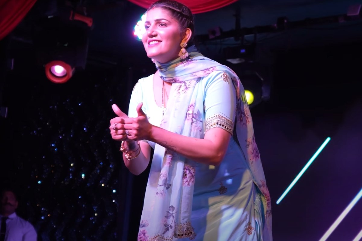 Haryanvi Song: Sapna Choudhary के धमाकेदार डांस ने मचाया तहलका ‘बालम’ पर झूम उठा हरियाणा
