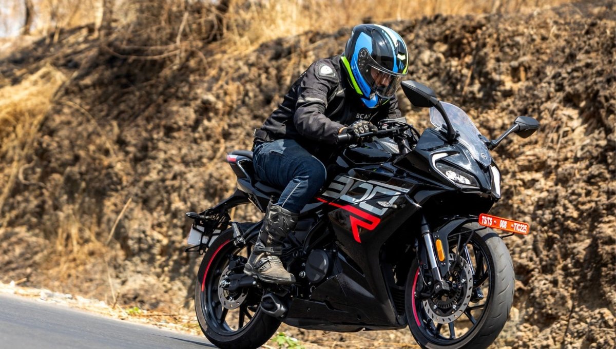 ₹2.65 लाख की Keeway K300 R जानिए क्यों यह स्पोर्ट्स बाइक युवाओं की पहली पसंद बन रही है