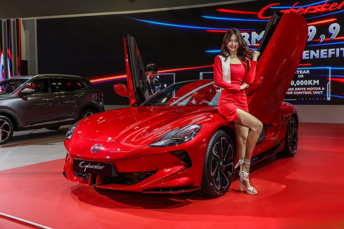 80 लाख में आपका सपना सच करें MG Cyberster, इलेक्ट्रिक दुनिया का नया चमत्कार